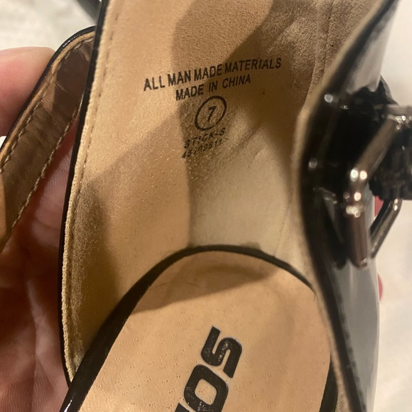 Black Soda strap heels. Worn once. - Picture 3 of 3